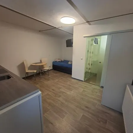 公寓 Apartment