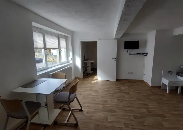 Apartment דירה *